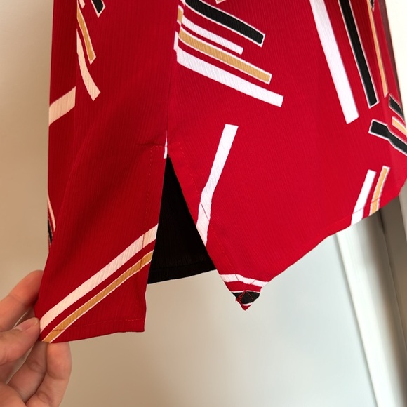 Red Button Down Blouse with Black Tank Top Liner Attached Size M - Picture 4 of 6